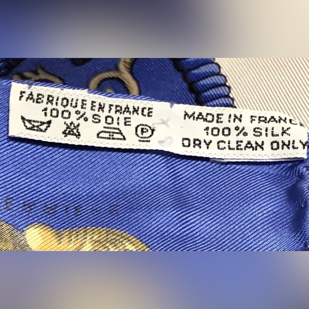 Hermès Vintage Authentic“LVDOVICVS MAGNVS” Blue Multi💯%Silk Scarf - Picture 9 of 15